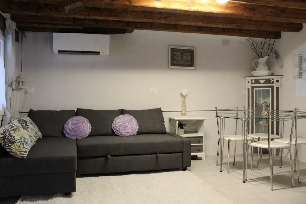Apartment La Corte Segreta Venice Italy